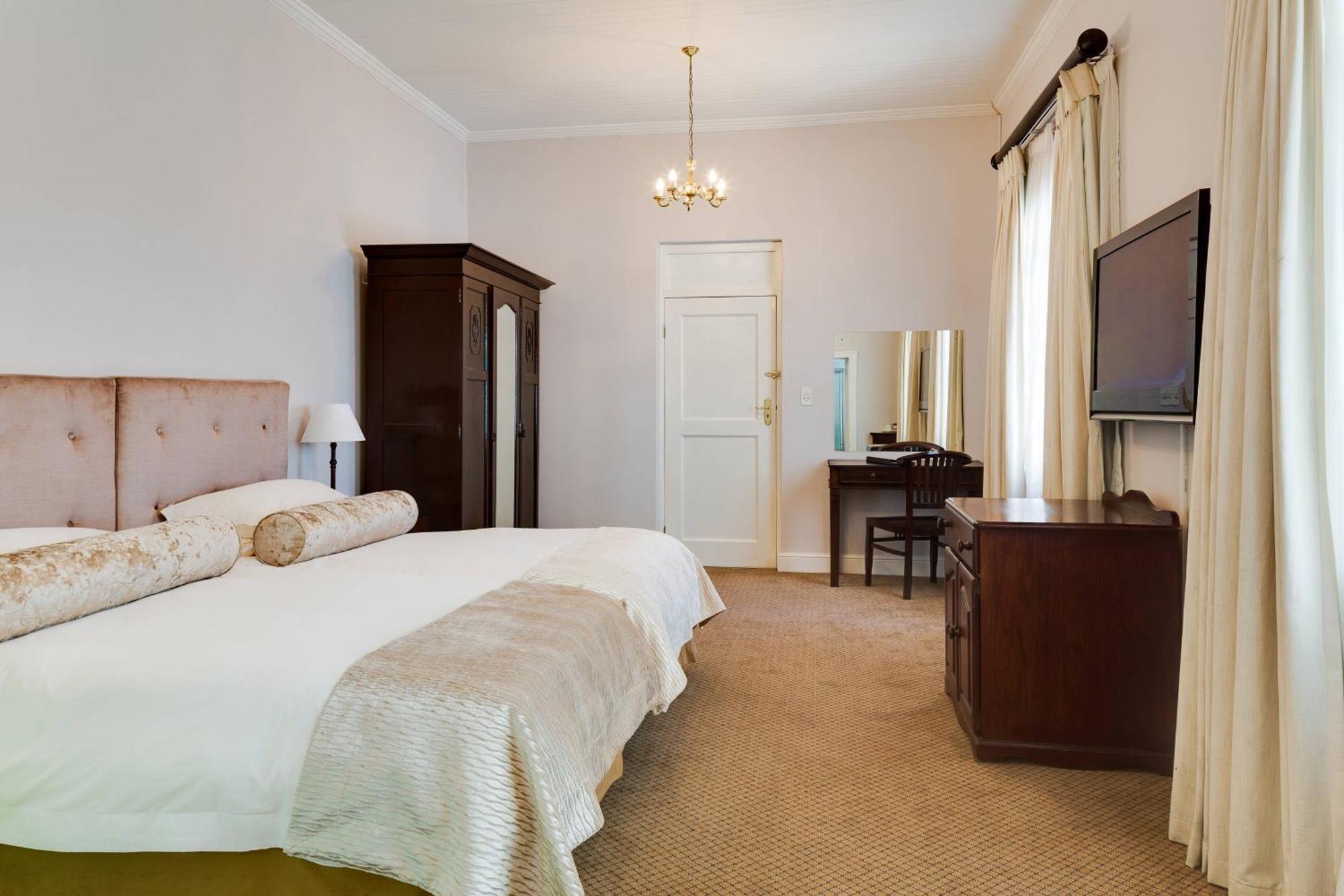 Protea Hotel By Marriott Dorpshuis & Spa סטלנבוש מראה חיצוני תמונה