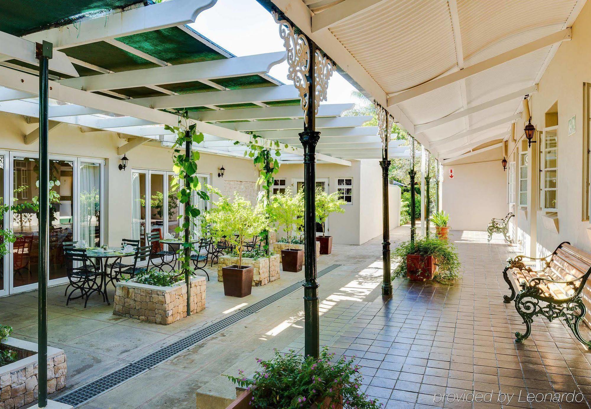 Protea Hotel By Marriott Dorpshuis & Spa סטלנבוש מראה חיצוני תמונה