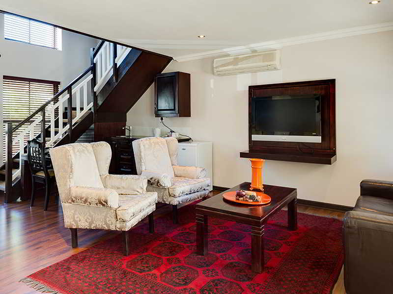 Protea Hotel By Marriott Dorpshuis & Spa סטלנבוש מראה חיצוני תמונה